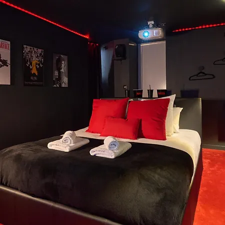 L'Oscar, Experience Cinema Room Avec Netflix, Canal Plus, Prime Video Chez Les M By Primo C0Nciergerie Nevers Exterior foto