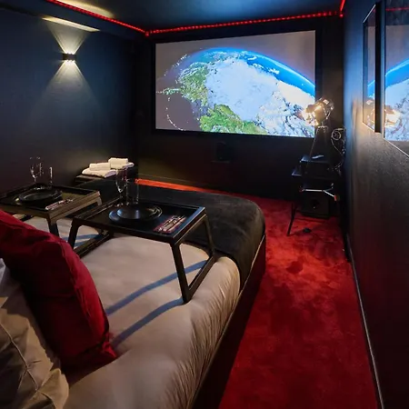 L'Oscar, Experience Cinema Room Avec Netflix, Canal Plus, Prime Video Chez Les M By Primo C0Nciergerie Nevers Exterior foto