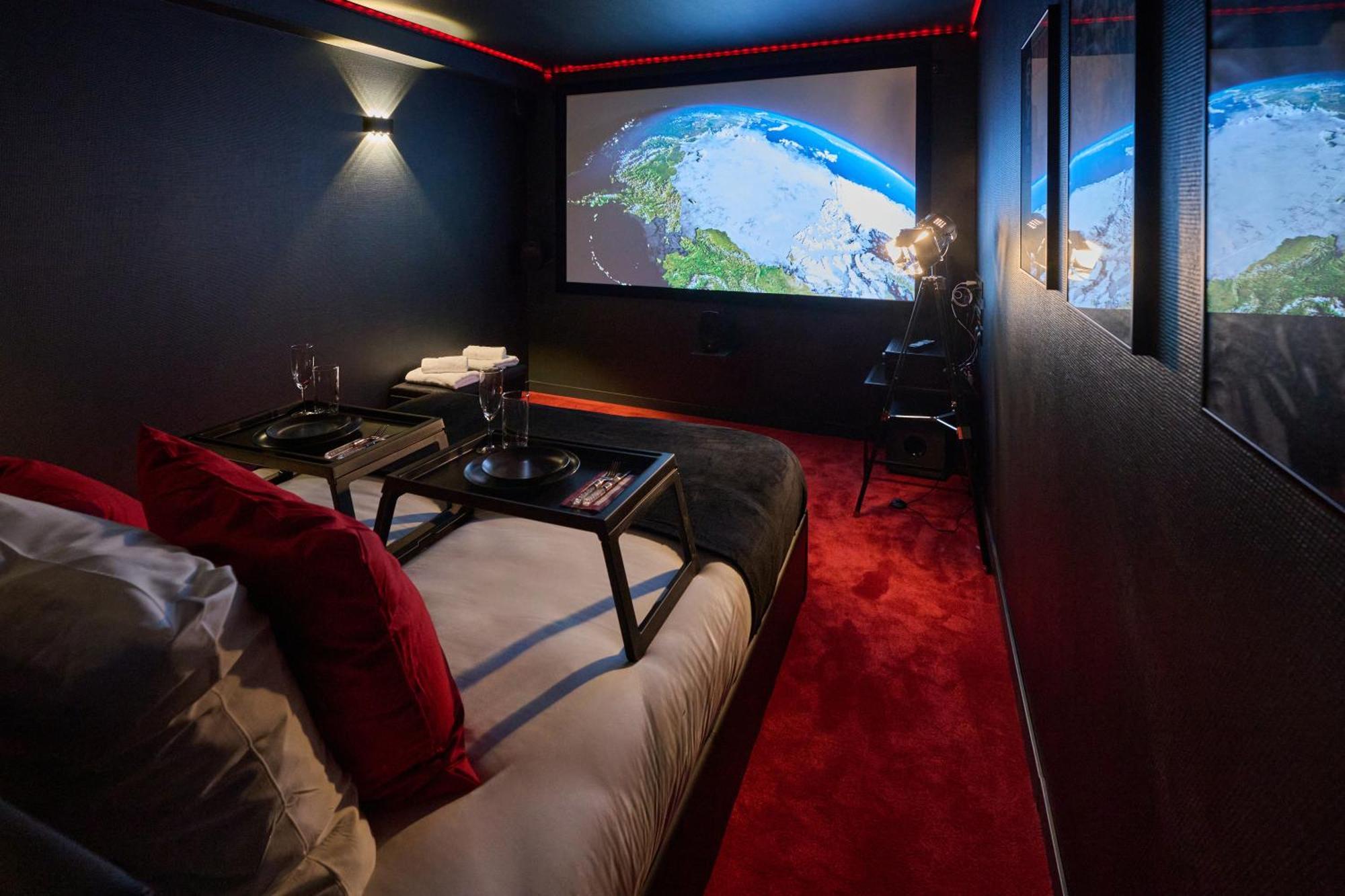 L'oscar, Experience Cinema Avec Netflix, Canal Plus, Prime Video Chez Les M By Primo C0nciergerie Apartment Nevers